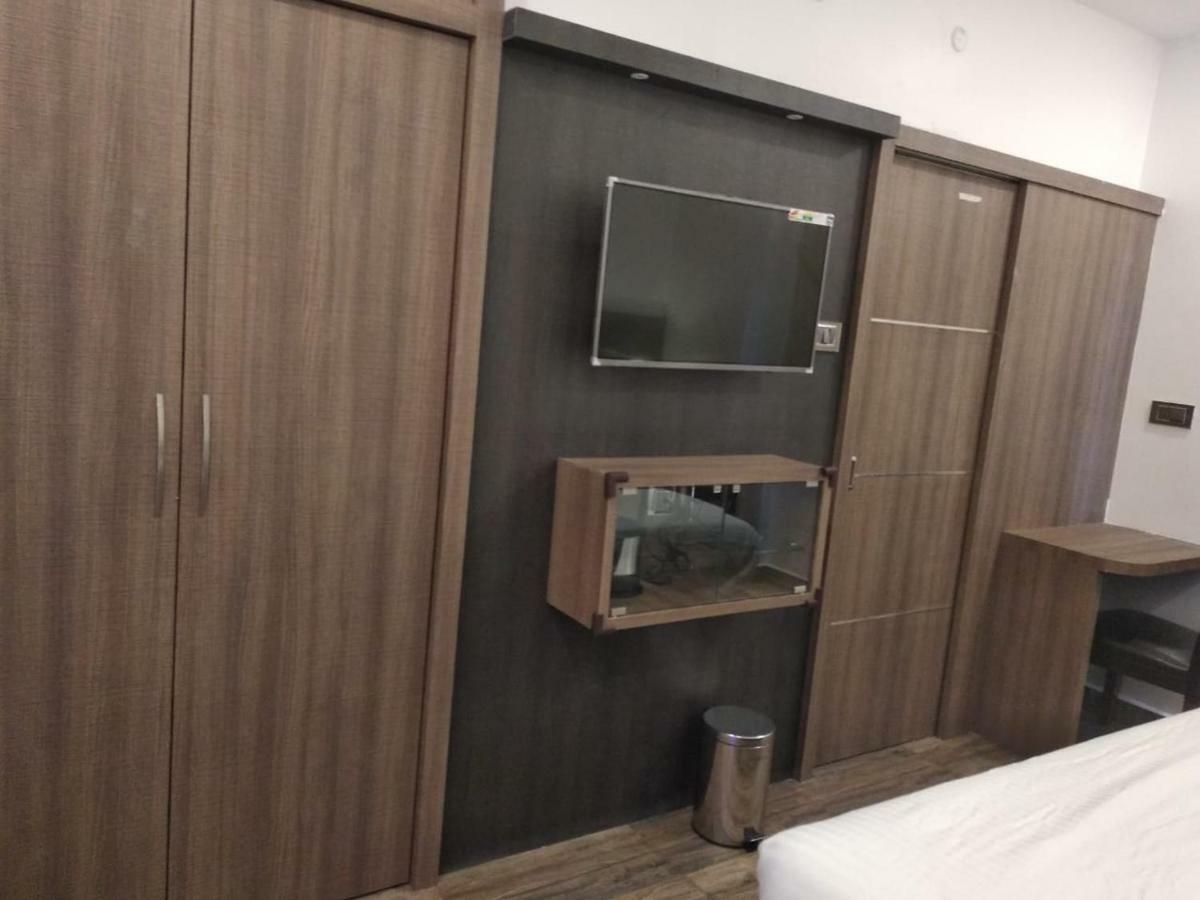 Samsan Residentia Bed & Breakfast Visakhapatnam Exterior photo